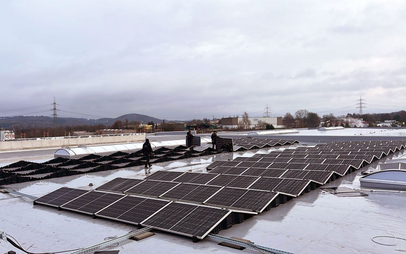 HUBER Solarfix på et stort næringstak